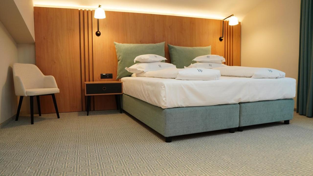 Hotel Sorin Mihai Cristian  Eksteriør billede