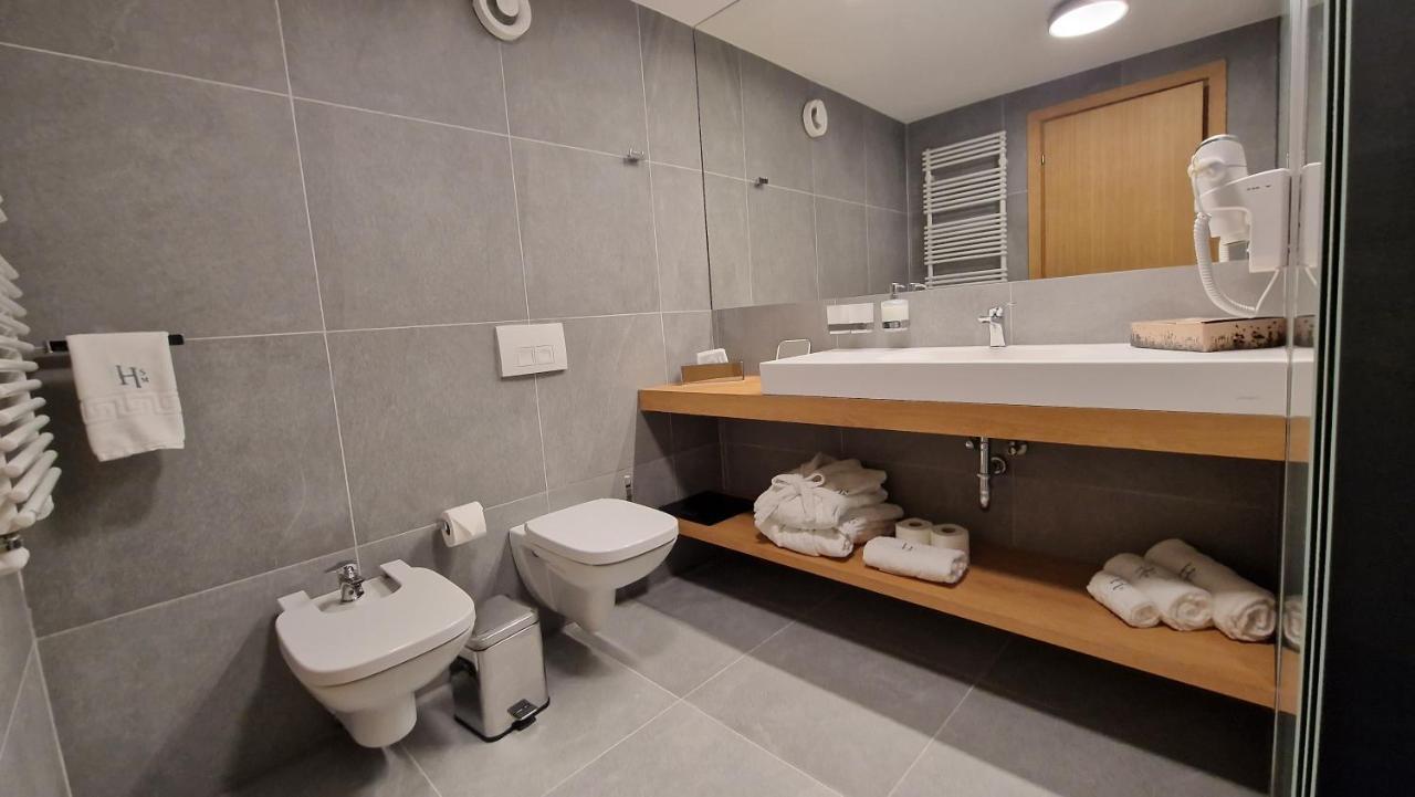 Hotel Sorin Mihai Cristian  Eksteriør billede