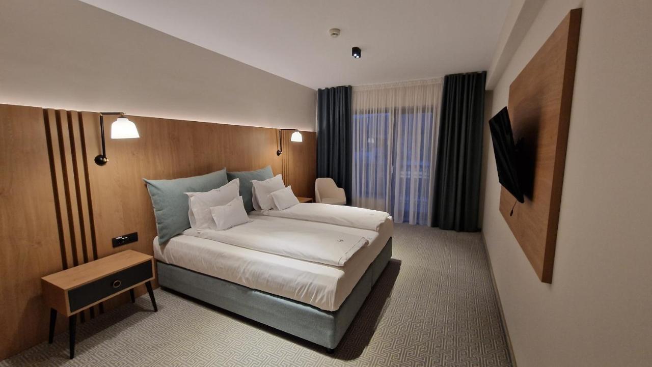 Hotel Sorin Mihai Cristian  Eksteriør billede