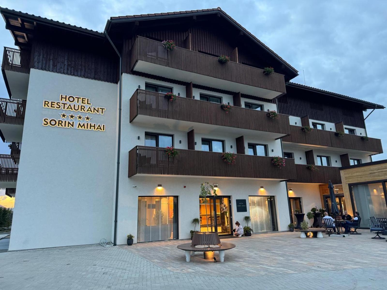 Hotel Sorin Mihai Cristian  Eksteriør billede